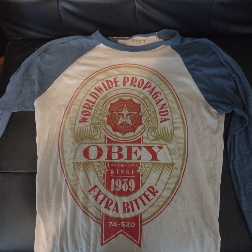 Obey gift wrap